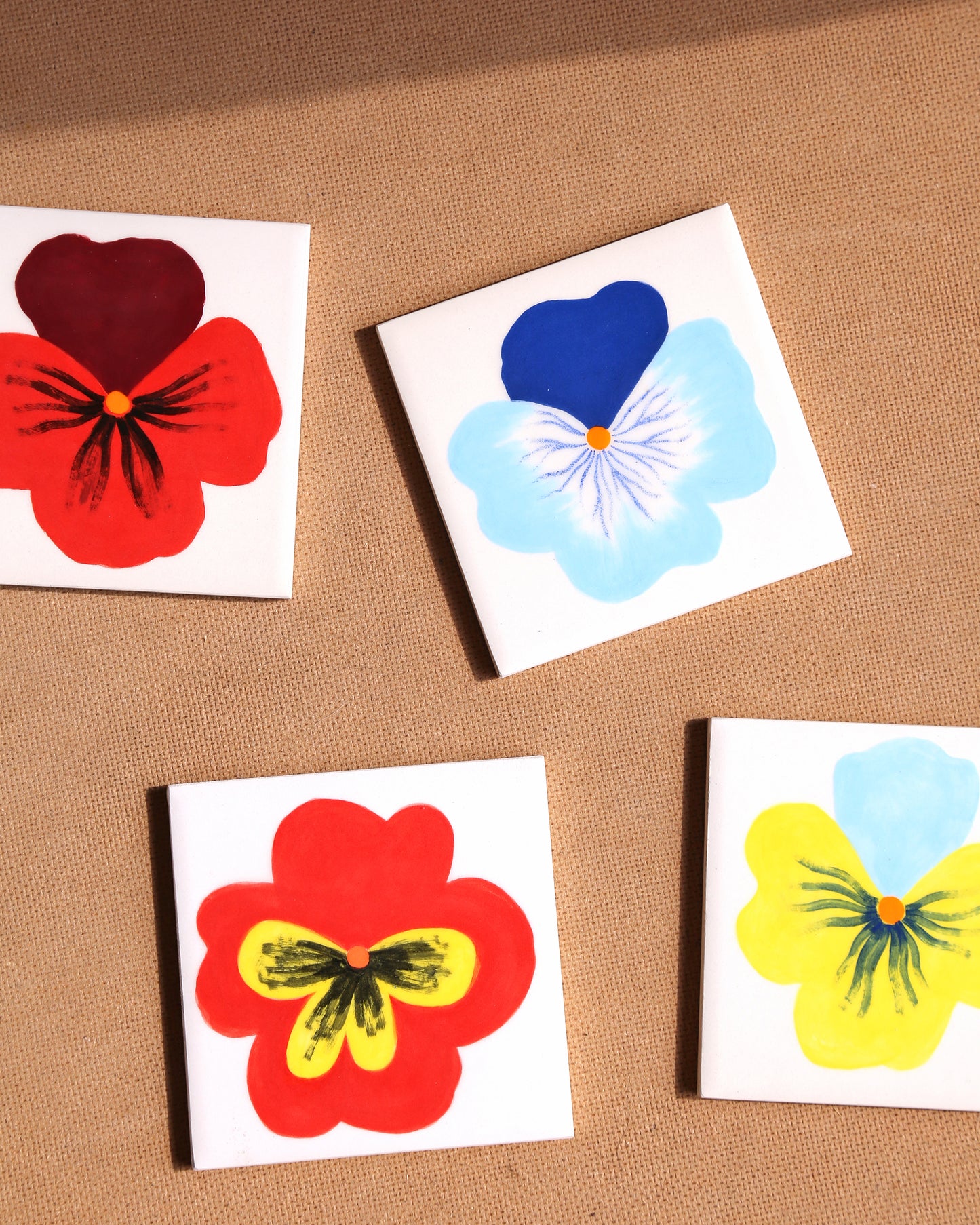 'Pansy 4' tile